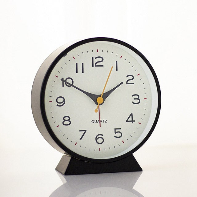 Retro Analog Alarm Clock with Non-Ticking Quartz Movement and Backlight for Bedroom or Desk - Image 23