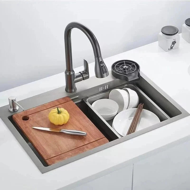 Single Handle Pull Down Kitchen Faucet with Sprayer and 360° Swivel Spout - Image 2