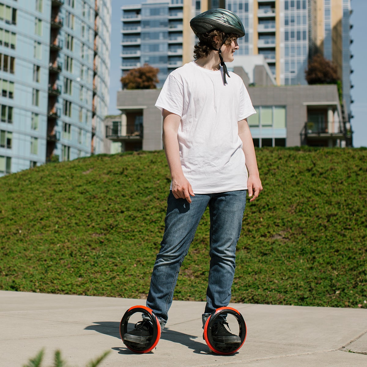 Wave Board Skateboard and Boardless Alternative with Hubless Design and Grip Tape - Image 2