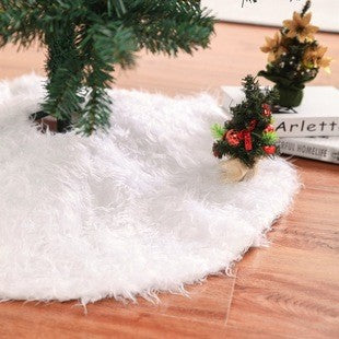 White Faux Fur Christmas Tree Skirt with Plush Soft Texture for Holiday Décor - Image 4