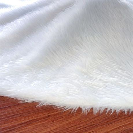 White Faux Fur Christmas Tree Skirt with Plush Soft Texture for Holiday Décor - Image 5