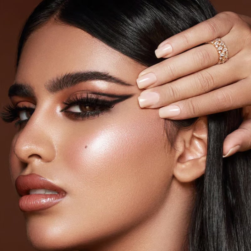 Winged Eyeliner Stickers with False Lashes and Glitter Eyeshadow - Image 5