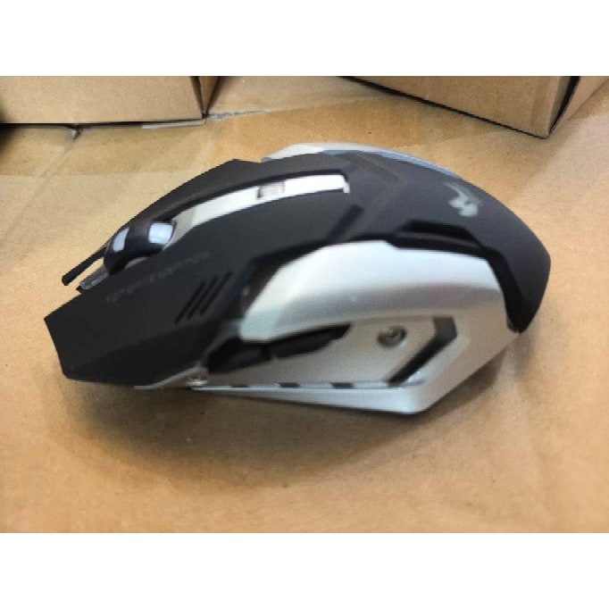 Wireless Gaming Mouse with Ergonomic Design LED Backlighting and Rechargeable Battery - Image 9