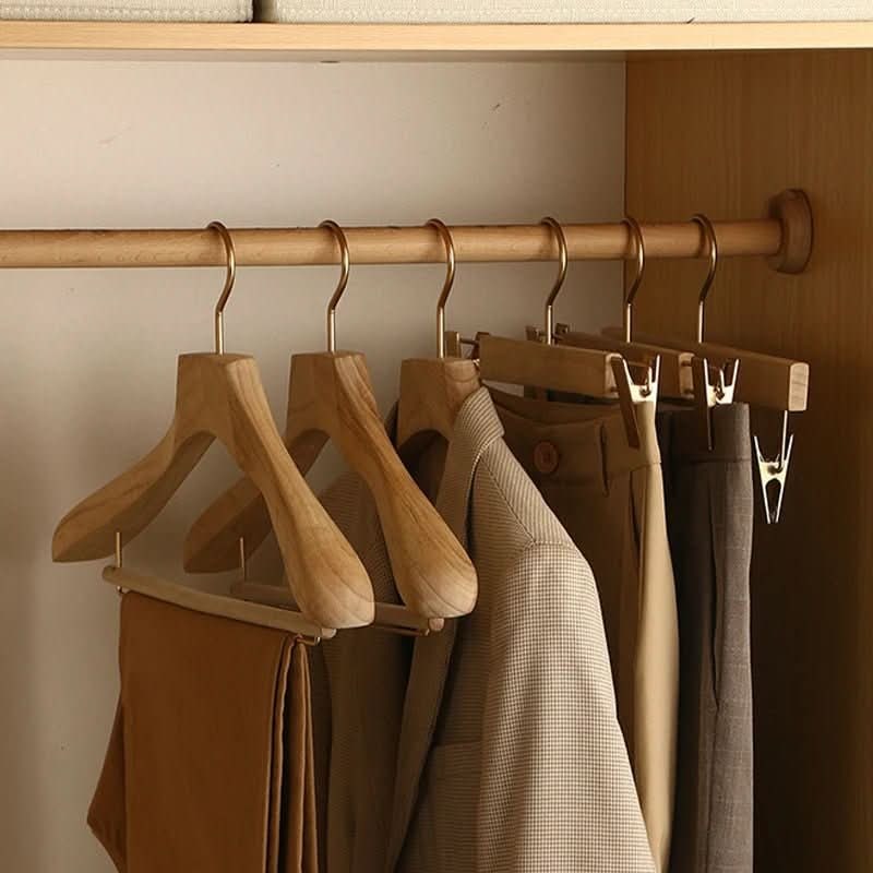Wooden Hangers with Shoulders and Bar for Suits and Coats - Image 2